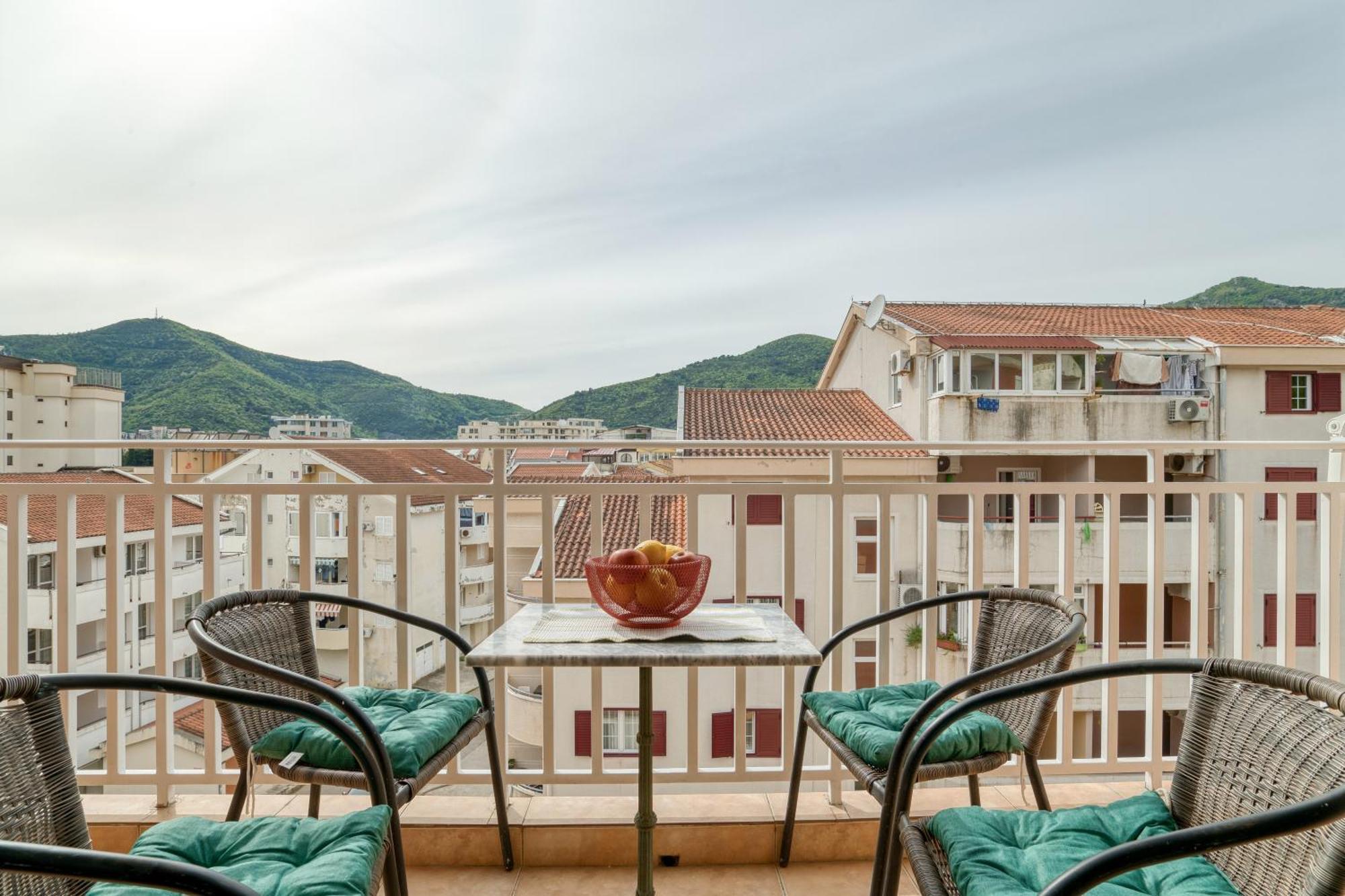 Comfort Apartment Near The Beach Budva Kültér fotó